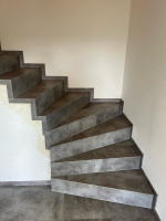 Vinylové schody BUKOMA Beton kámen šedohnědý